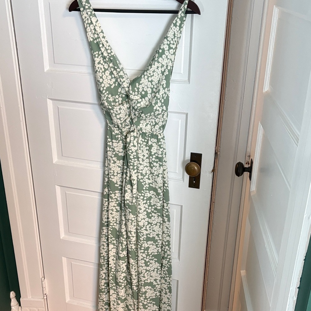 SHEIN Sage Green Open Back Floral Maxi Dress